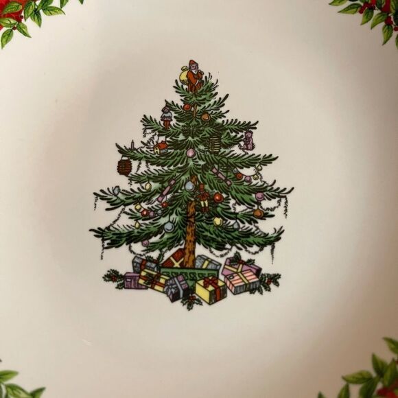 Spode Christmas Tree Annual Footed Candy Dish 2013 NWT - Picture 4 of 13